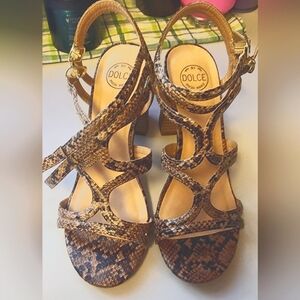 Women's Dolce Mojo Moxy Shoes